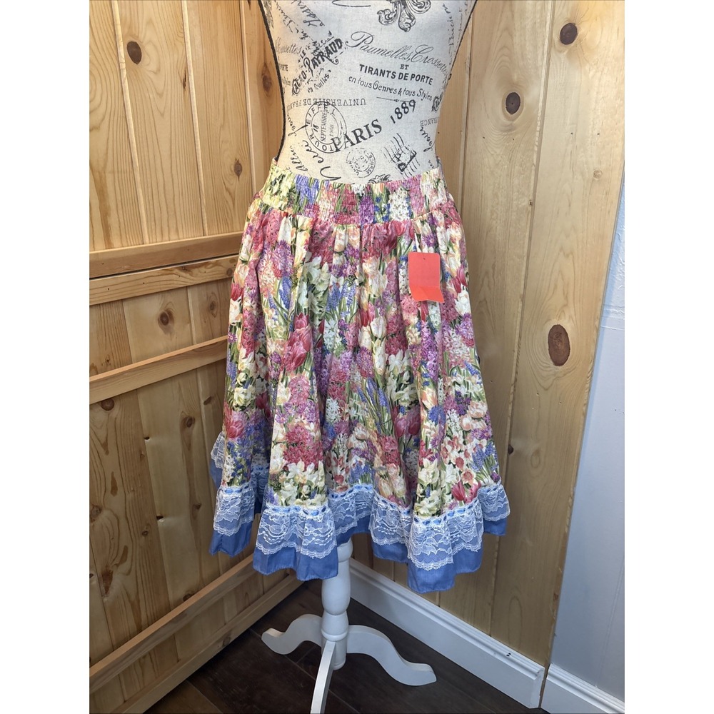 NWT Square Up Western Dancing Skirt Tulips Spring Floral Small Lace Circle Skirt